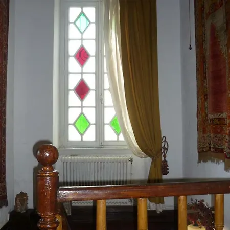 παραδοσιακός * أجيوس جورجيوس نيلياس